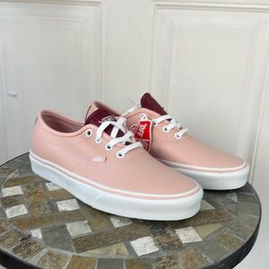 Vans® Doheny Decon Women's Leather Shoe